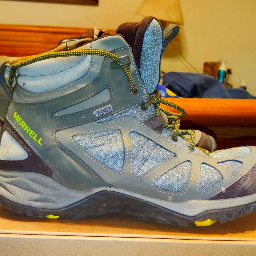 Merrell Hiking Boots 10